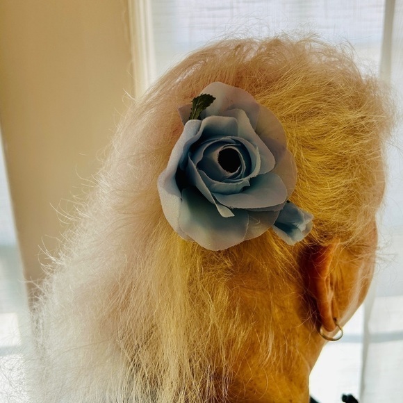 Flower Hair Comb Fastener Pastel Blue Coquette Vintage 1980s Bud Green Leaves - Picture 10 of 11